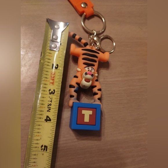 New Disney Tigger 3D Rubber Keychain | Winnie the Pooh Character Bag Charm - Picture 4 of 4